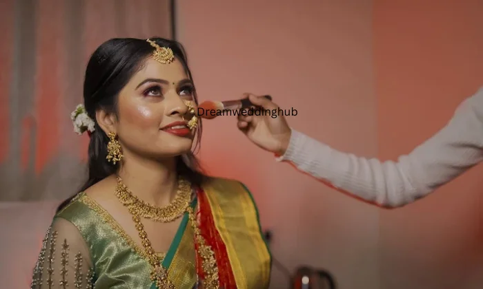 Pallavi more makeupexpert